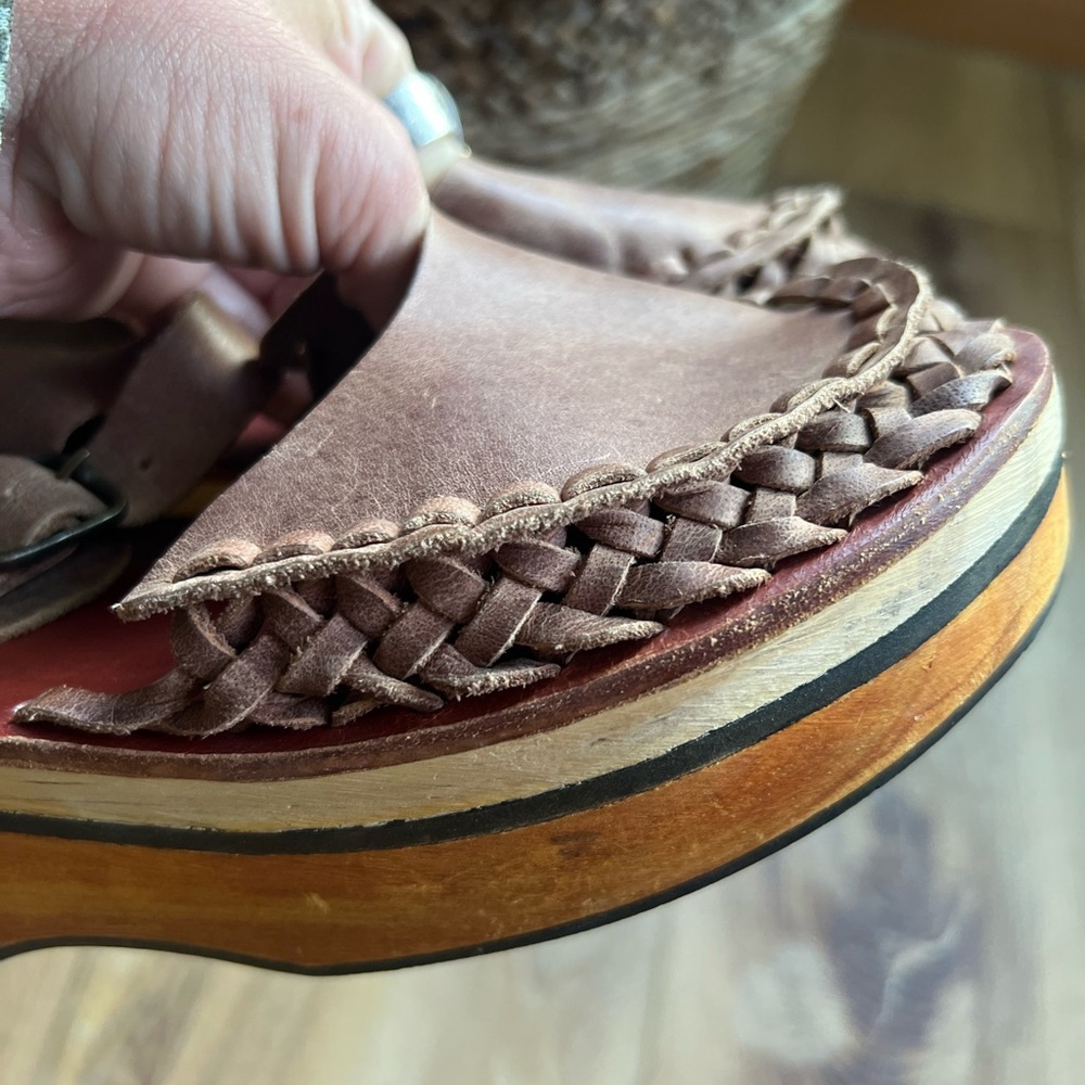 FREE PEOPLE Woven Leather Platform Clogs Wood Sole Brown Size 38 (US 7.5–8) - Picture 5 of 11